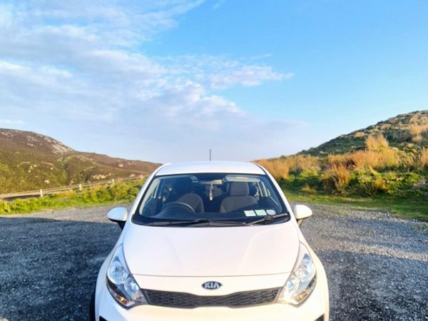 Kia Rio Hatchback, Petrol, 2015, White