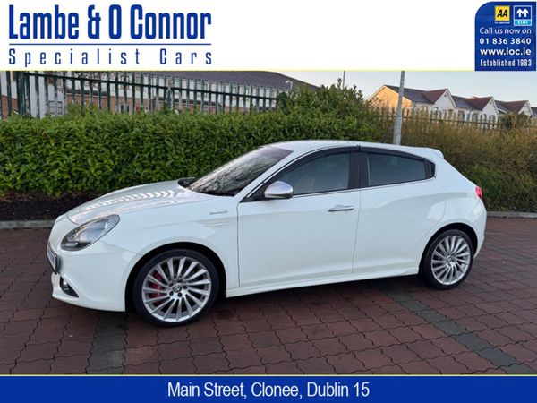 Alfa Romeo Giulietta Hatchback, Petrol, 2016, White