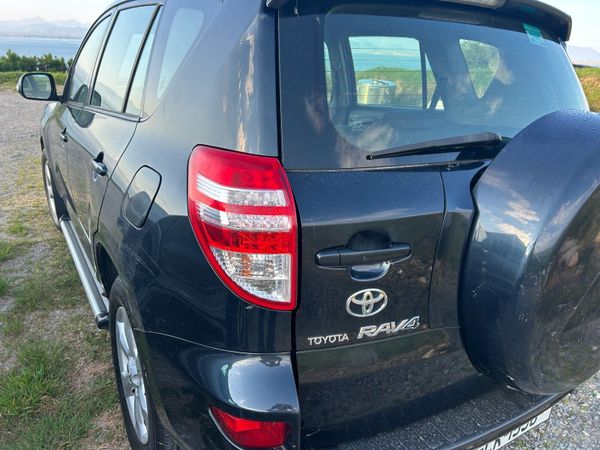 Toyota RAV4 SUV, Diesel, 2011, Grey