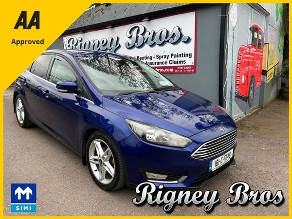Ford Focus Hatchback, Petrol, 2016, Blue