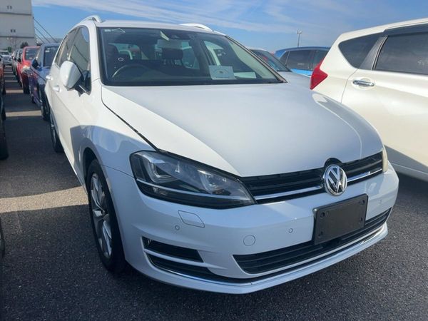 Volkswagen Golf Estate, Petrol, 2014, White