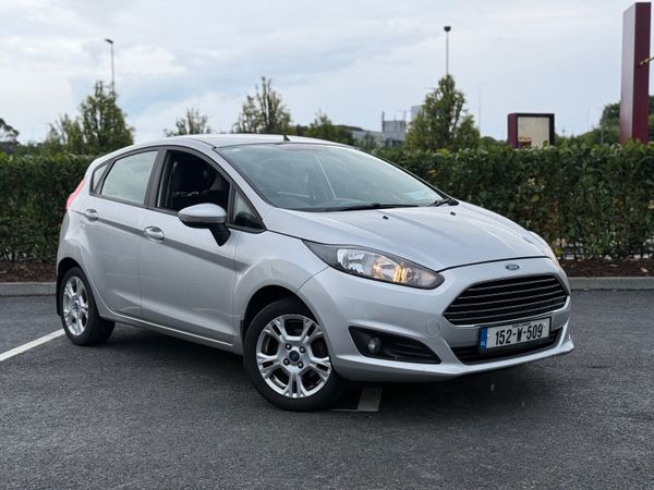 Ford Fiesta Hatchback, Petrol, 2015, Silver
