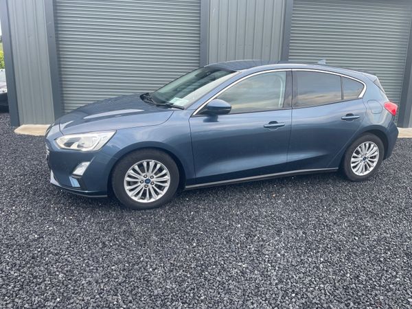 Ford Focus Hatchback, Petrol, 2019, Blue