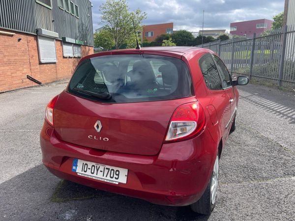 Renault Clio Hatchback, Ethanol Petrol, 2010, Red