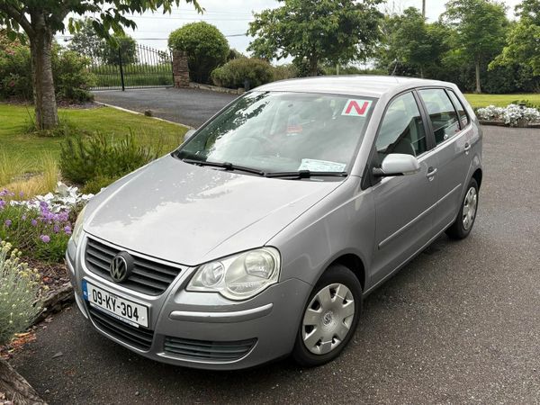 Volkswagen Polo Hatchback, Petrol, 2009, Silver