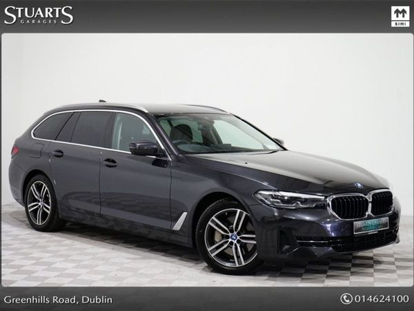 BMW 5-Series Estate, Hybrid, 2023, Grey