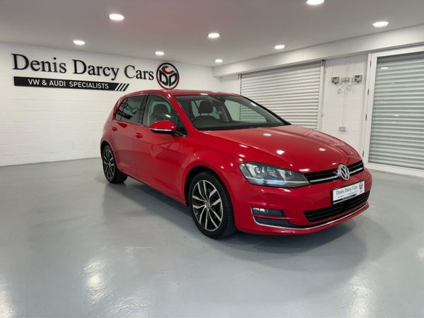 Volkswagen Golf MPV, Petrol, 2017, Red