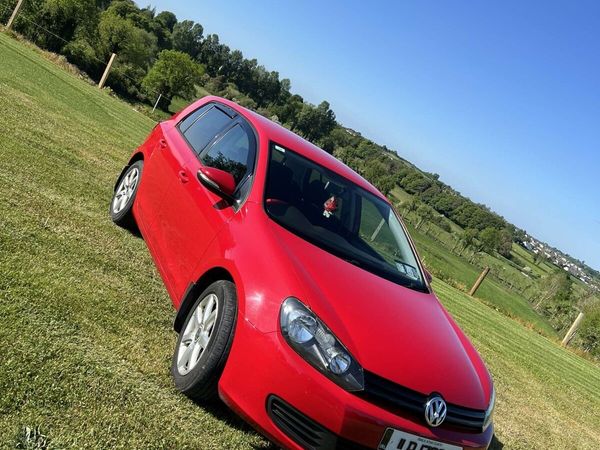 Volkswagen Golf Hatchback, Petrol, 2011, Red