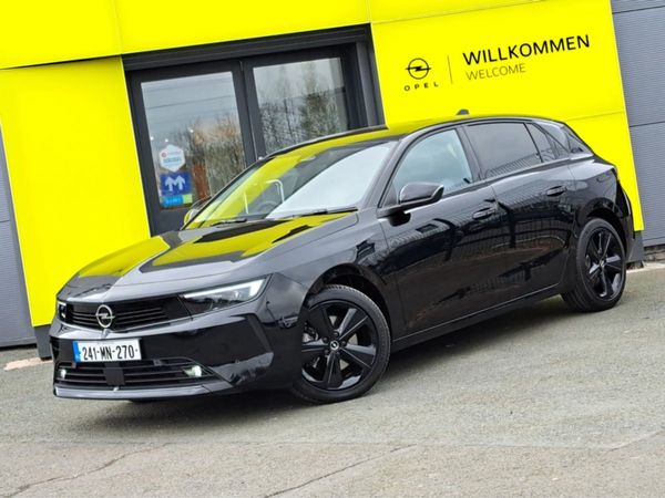 Opel Astra Hatchback, Diesel, 2024, Black
