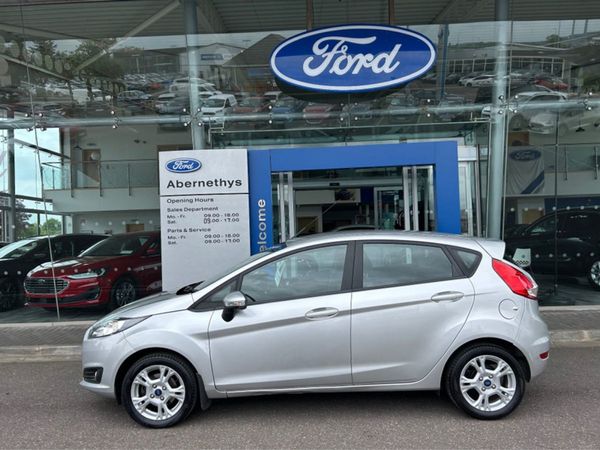 Ford Fiesta Hatchback, Petrol, 2017, Grey