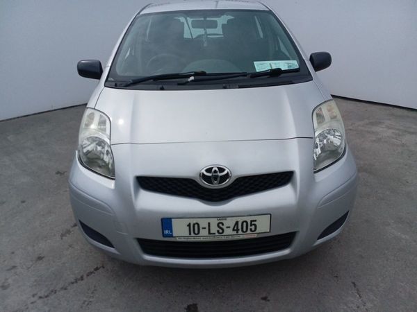 Toyota Yaris Hatchback, Petrol, 2010, Silver