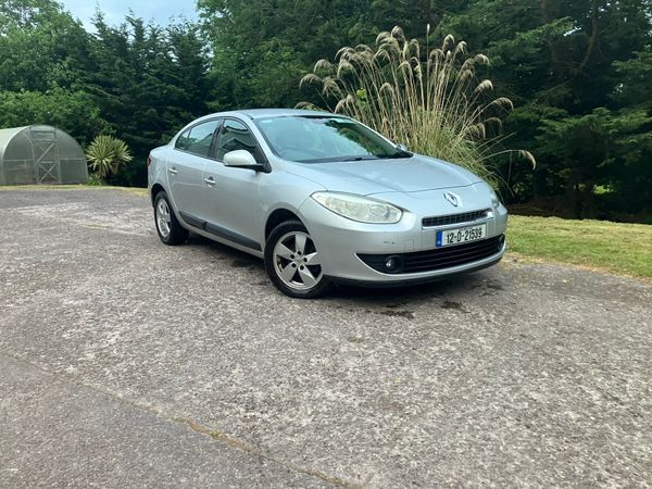 Renault Fluence Saloon, Diesel, 2012, Silver