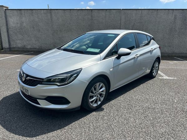 Vauxhall Astra Hatchback, Diesel, 2020, Silver