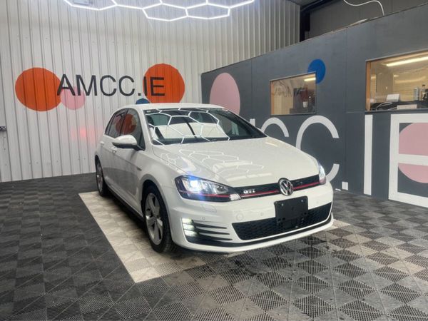 Volkswagen Golf Hatchback, Petrol, 2017, White