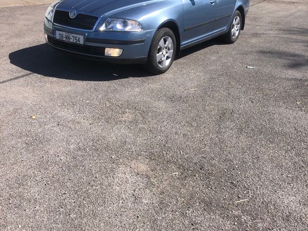 Skoda Octavia Hatchback, Petrol, 2008, Grey