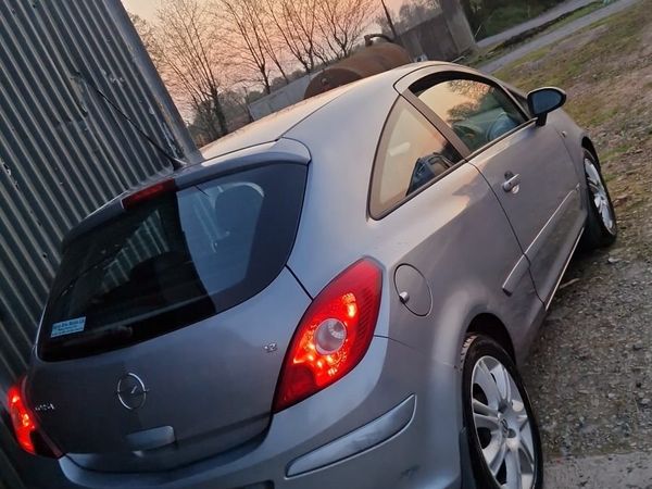 Opel Corsa Hatchback, Petrol, 2007, Silver