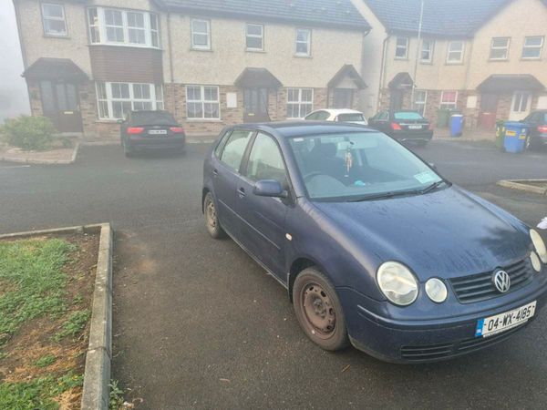 Volkswagen Polo Hatchback, Petrol, 2004, Blue