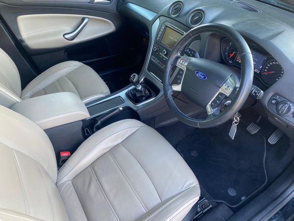 Ford Mondeo Hatchback, Diesel, 2014, Black