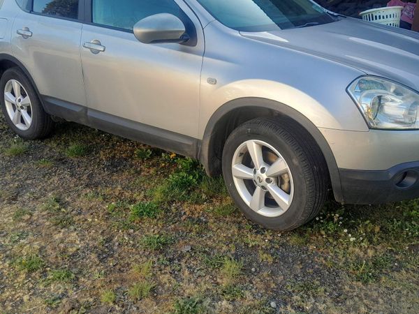 Nissan Qashqai Hatchback, Diesel, 2009, Silver