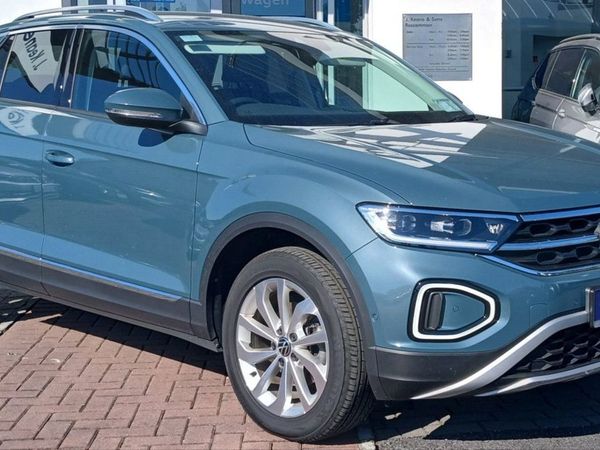 Volkswagen T-Roc SUV, Petrol, 2023, Blue