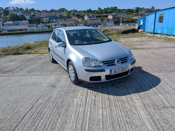 Volkswagen Golf Hatchback, Petrol, 2005, Silver