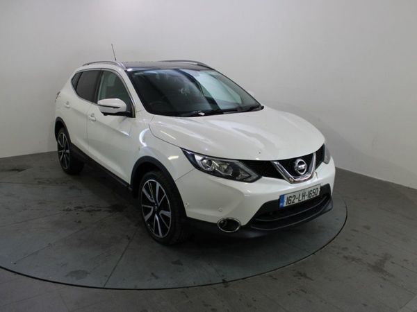 Nissan Qashqai Hatchback, Diesel, 2016, White