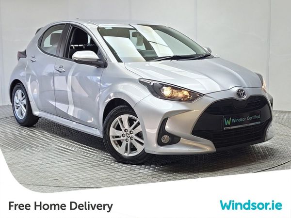 Toyota Yaris Hatchback, Petrol Hybrid, 2022, Grey