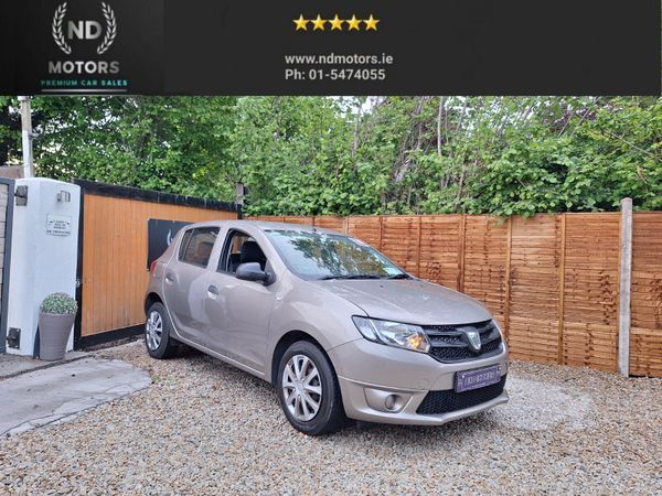 Dacia Sandero Hatchback, Petrol, 2015, Gold