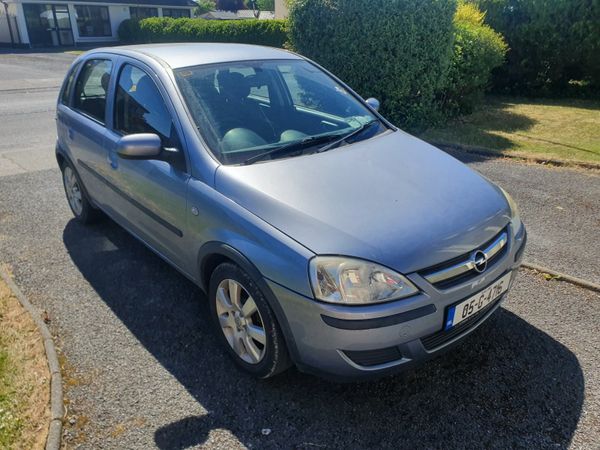 Opel Corsa Hatchback, Petrol, 2005, Silver