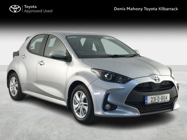 Toyota Yaris Hatchback, Petrol Hybrid, 2023, Silver