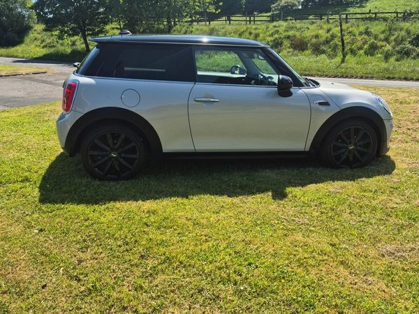 Mini Cooper Hatchback, Petrol, 2016, Silver