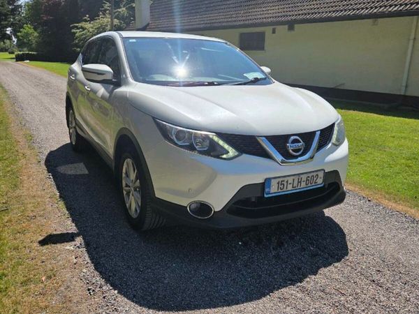 Nissan Qashqai Hatchback, Diesel, 2015, White