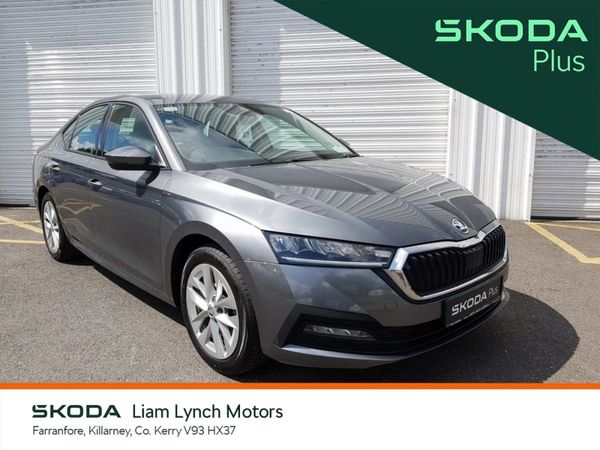Skoda Octavia Saloon, Diesel, 2022, Grey