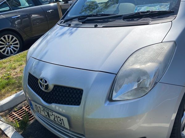 Toyota Yaris Hatchback, Petrol, 2007, Silver