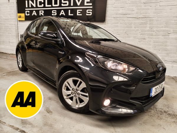 Toyota Yaris Hatchback, Petrol Hybrid, 2021, Black