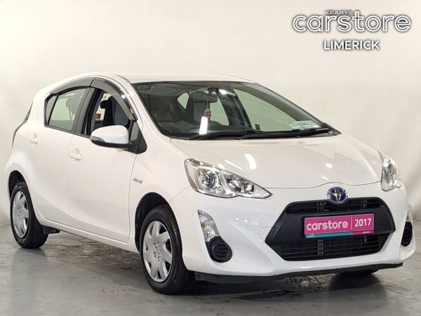 Toyota Aqua Hatchback, Petrol Hybrid, 2017, White