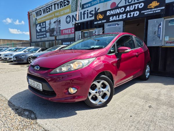 Ford Fiesta Hatchback, Petrol, 2012, Red