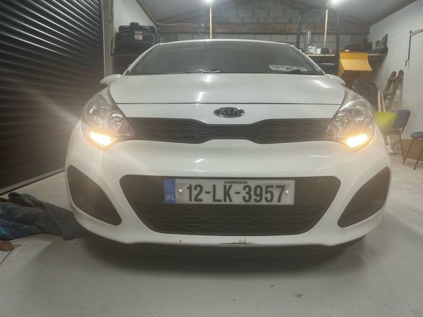 Kia Rio Hatchback, Diesel, 2012, White