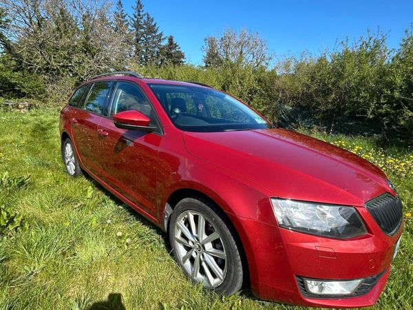 Skoda Octavia Estate, Diesel, 2014, Red