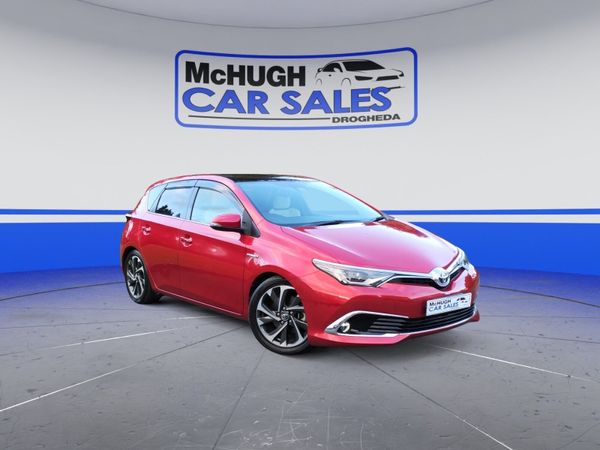Toyota Auris Hatchback, Petrol Hybrid, 2016, Red