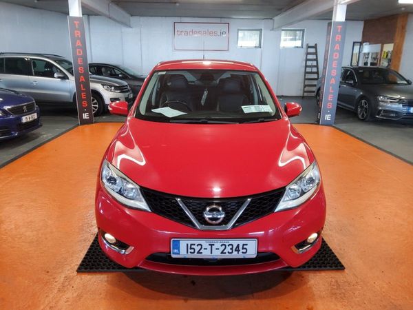 Nissan Pulsar Hatchback, Diesel, 2015, Red