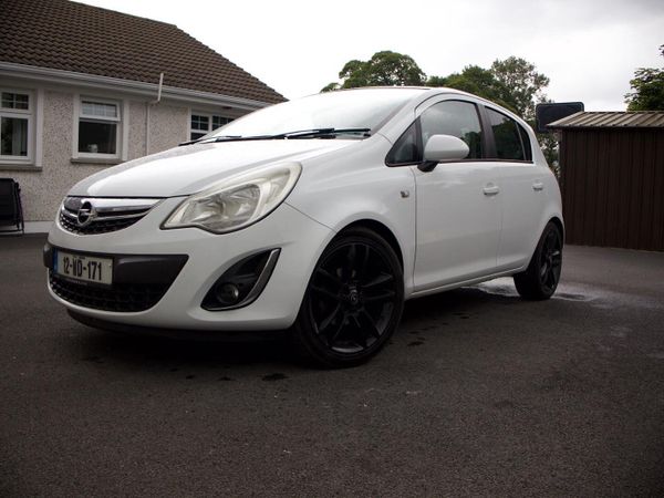 Opel Corsa Hatchback, Petrol, 2012, White