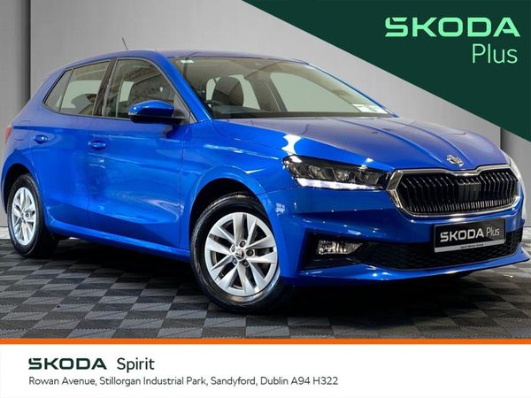 Skoda Fabia Hatchback, Petrol, 2022, Blue