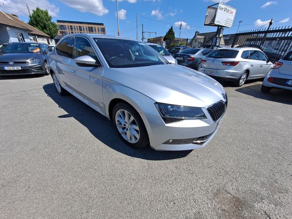 Skoda Superb Saloon, Petrol, 2019, Grey