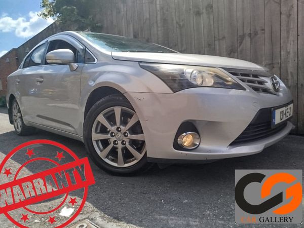 Toyota Avensis Saloon, Diesel, 2013, Silver
