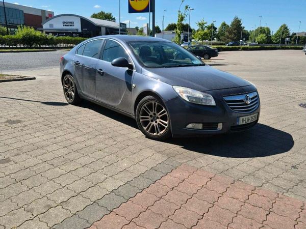 Vauxhall Insignia Hatchback, Diesel, 2011, Blue