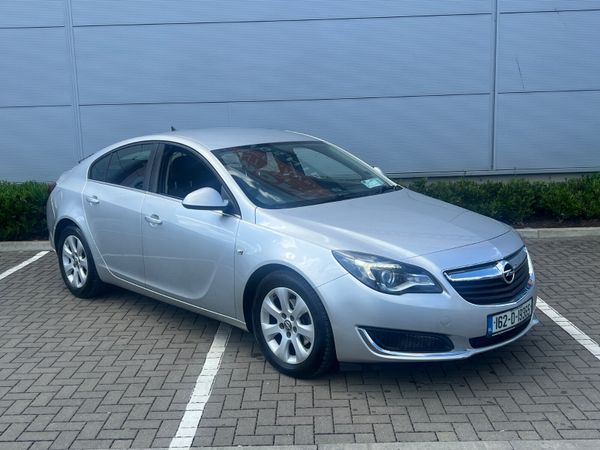 Opel Insignia Hatchback, Diesel, 2016, Silver