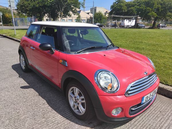 Mini Cooper Hatchback, Petrol, 2013, Red