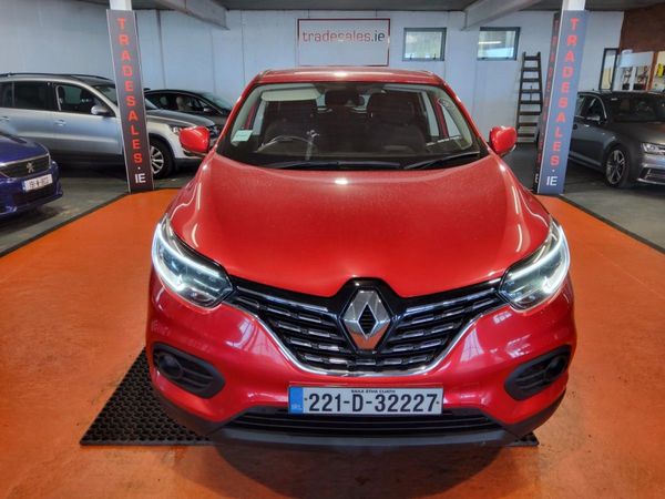 Renault Kadjar SUV, Petrol, 2022, Red