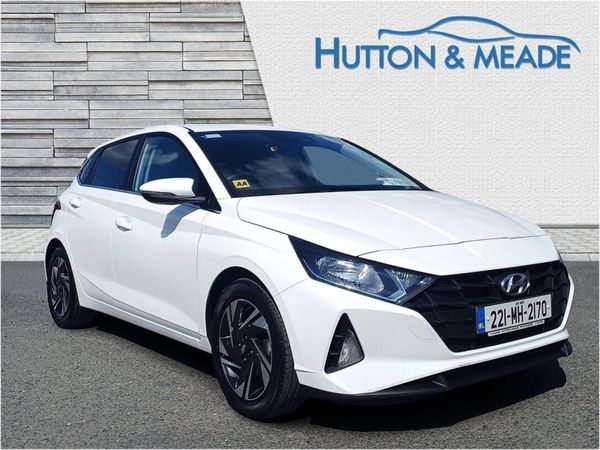 Hyundai i20 Hatchback, Petrol, 2022, White